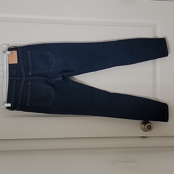Everlane, Size 26. Ankle, Mid Rise Jeans, Dark Wash, GUC - Picture 10 of 12
